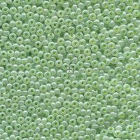 Czech Seed Beads Size 8/0 6 St Lt Green Ceylon